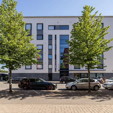 1-bedroom Beachfront With Balcony, Sauna&parking In Aurinkolahti Appartement Helsinki