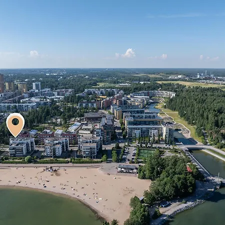1-bedroom Beachfront With Balcony, Sauna And Parking In Aurinkolahti דירה הלסינקי