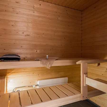 Apartment 1-bedroom Beachfront With Balcony, Sauna And Parking In Aurinkolahti *