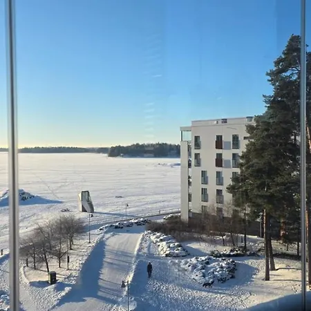1-bedroom Beachfront With Balcony, Sauna And Parking In Aurinkolahti