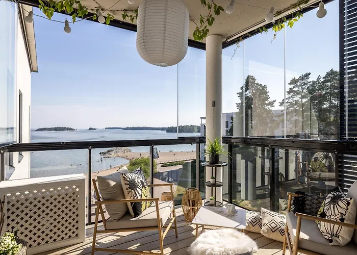 Apartamento 1-bedroom Beachfront With Balcony, Sauna And Parking In Aurinkolahti Helsínquia