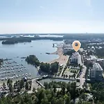 1-bedroom Beachfront With Balcony, Sauna And Parking In Aurinkolahti *
