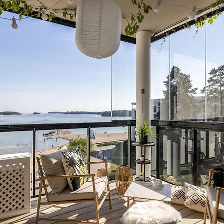 Appartement 1-bedroom Beachfront With Balcony, Sauna And Parking In Aurinkolahti Helsinki